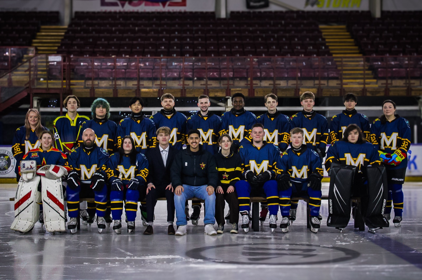 Manchester Metros D team squad photo, coached by Faisal Alasseri